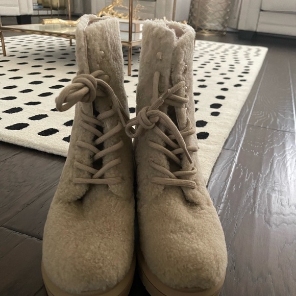 Stuart Weiztman Shearling Lug Boots - Picture 7 of 15